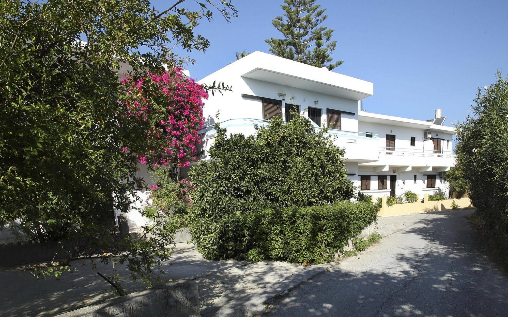 Yiannis Yard Studios & Apartments Κως Πόλη Εξωτερικό φωτογραφία